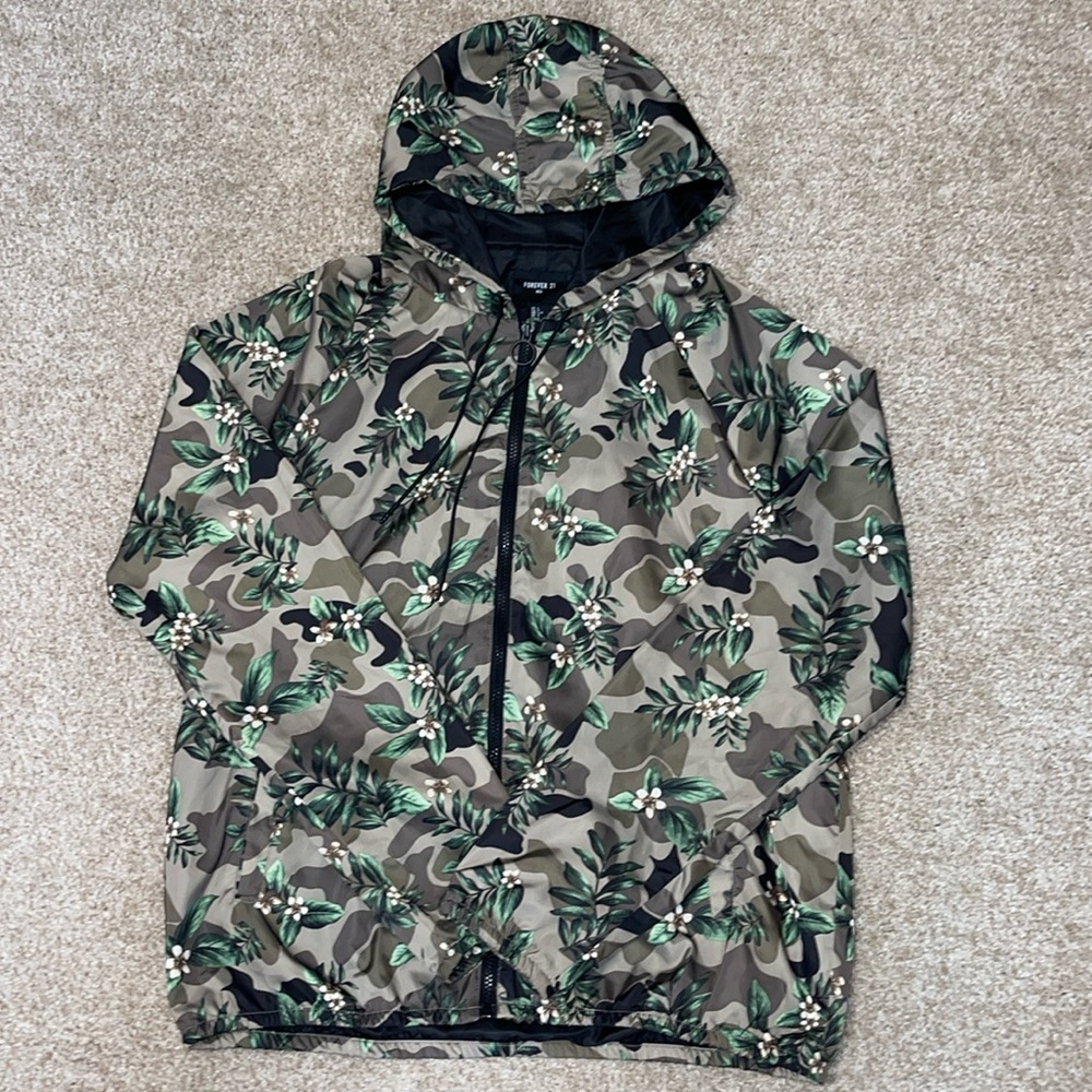 Forever 21 Men’s Camo Flower Full Zip Jacket(USED)